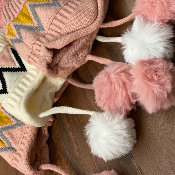 Winter hats Beanie with pom pom BUNDLE 3 HATS - Picture 4 of 4